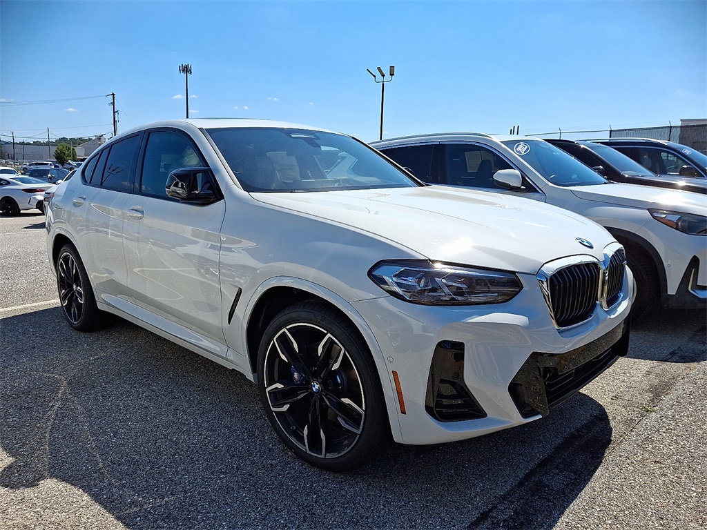 2025 BMW X4 M40i