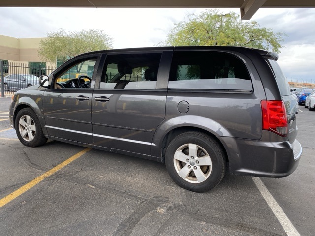 2016 Dodge Grand Caravan SE photo 2