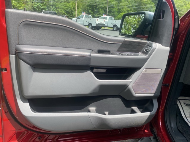 2024 Ford F-150 Lariat photo 10