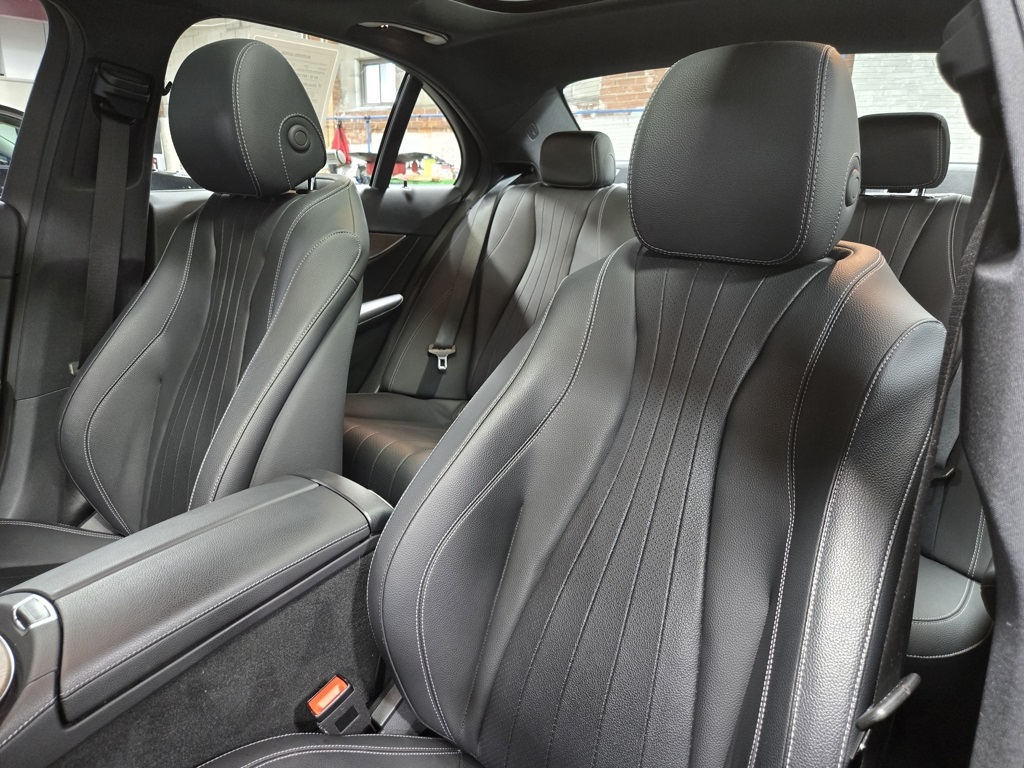 2022 Mercedes Benz E 350 photo 12