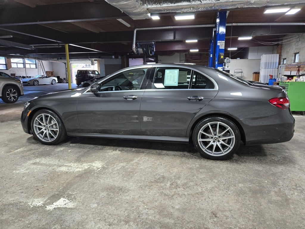 2022 Mercedes Benz E 350 photo 2