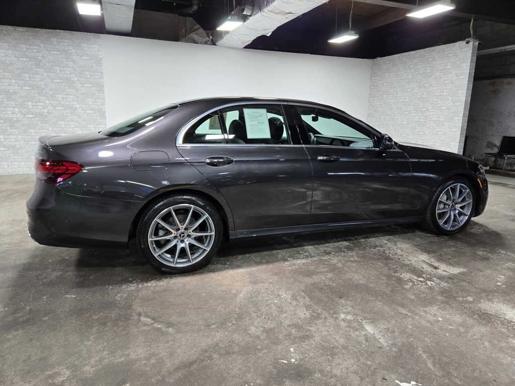2022 Mercedes Benz E 350 photo 3