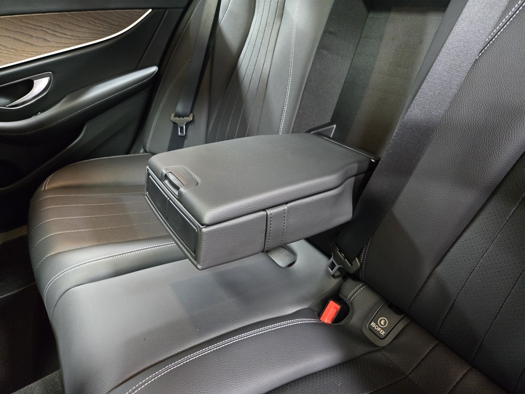 2022 Mercedes Benz E 350 photo 36