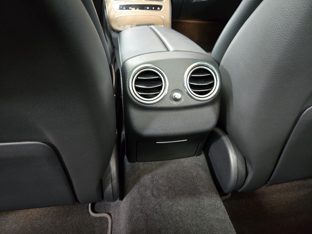 2022 Mercedes Benz E 350 photo 38