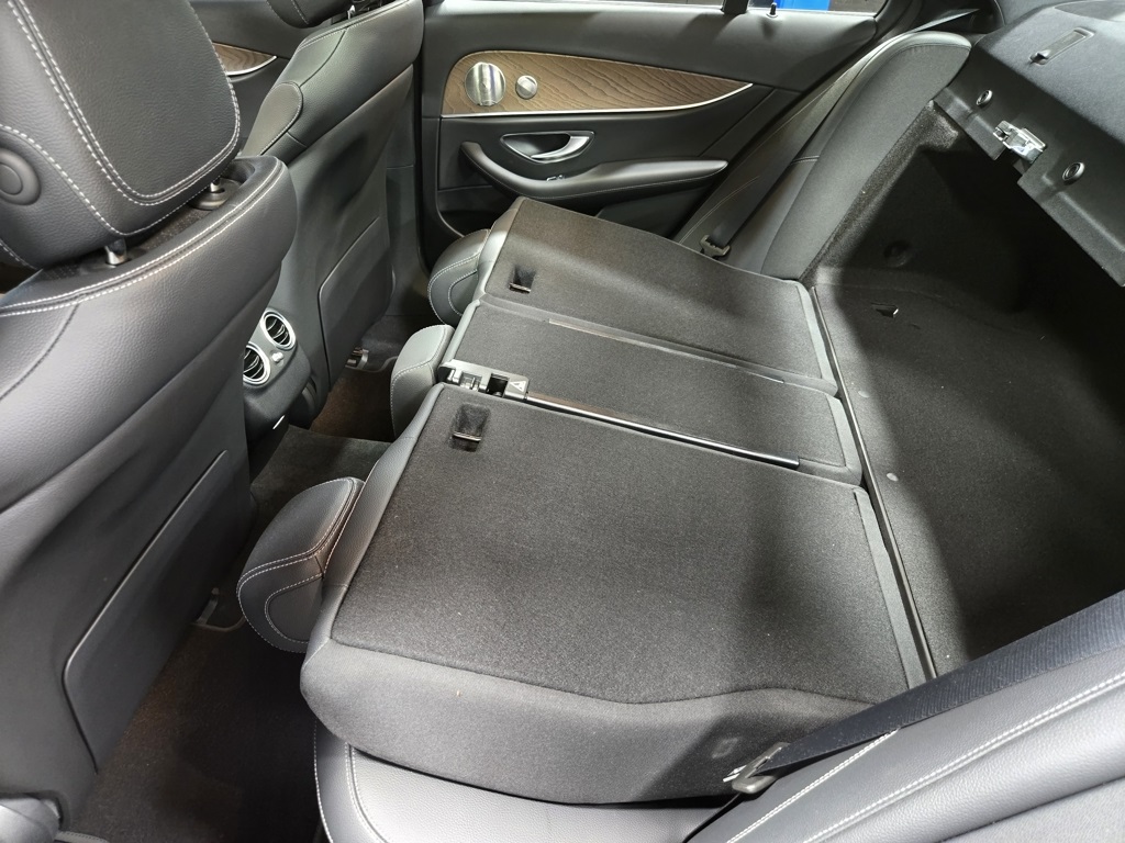 2022 Mercedes Benz E 350 photo 41