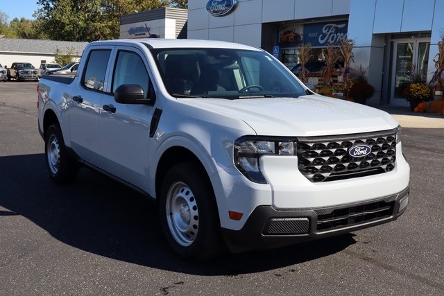 new 2025 Ford Maverick car, priced at $30,526