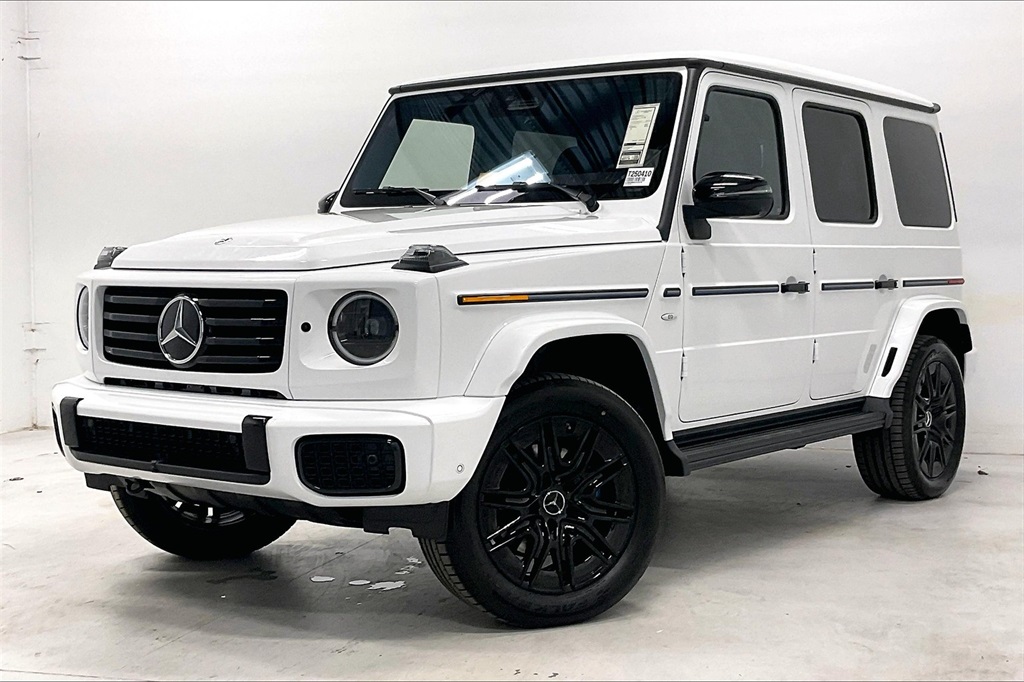 2025 Mercedes Benz G photo 2