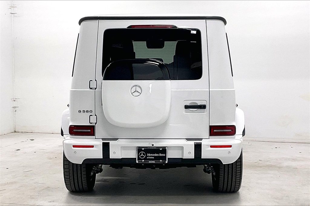 2025 Mercedes Benz G photo 4