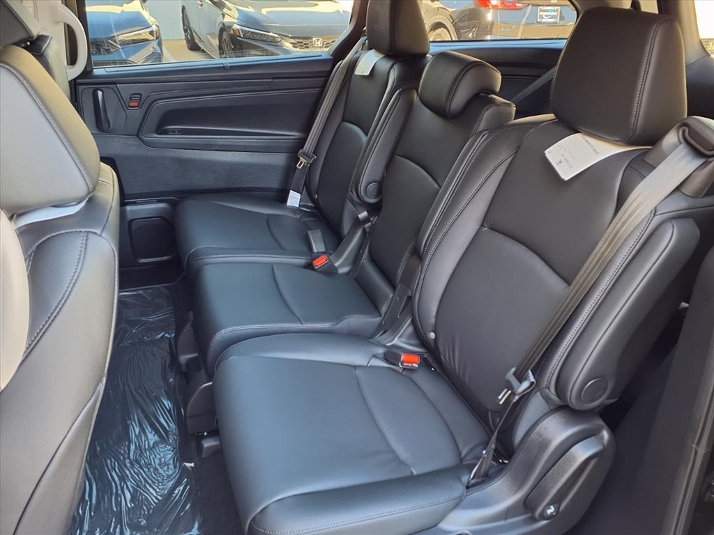 new 2026 Honda Odyssey car, priced at $44,290