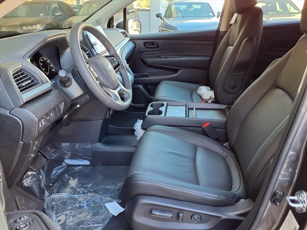 new 2026 Honda Odyssey car, priced at $44,290