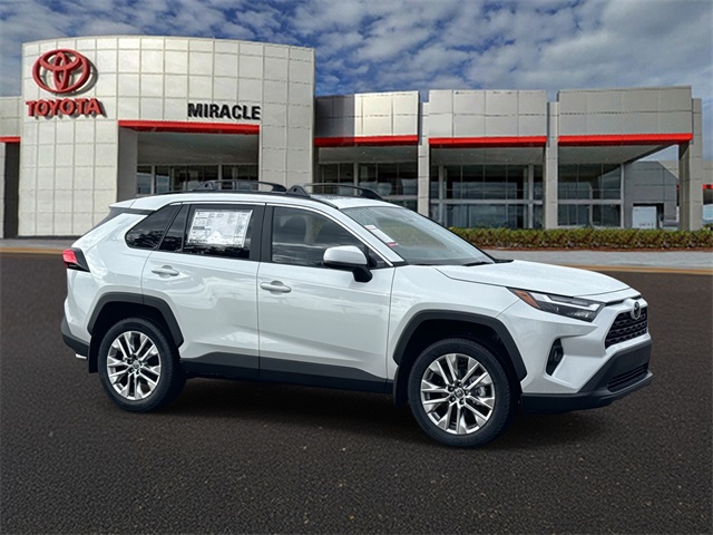 2025 Toyota RAV4 XLE Premium's photo