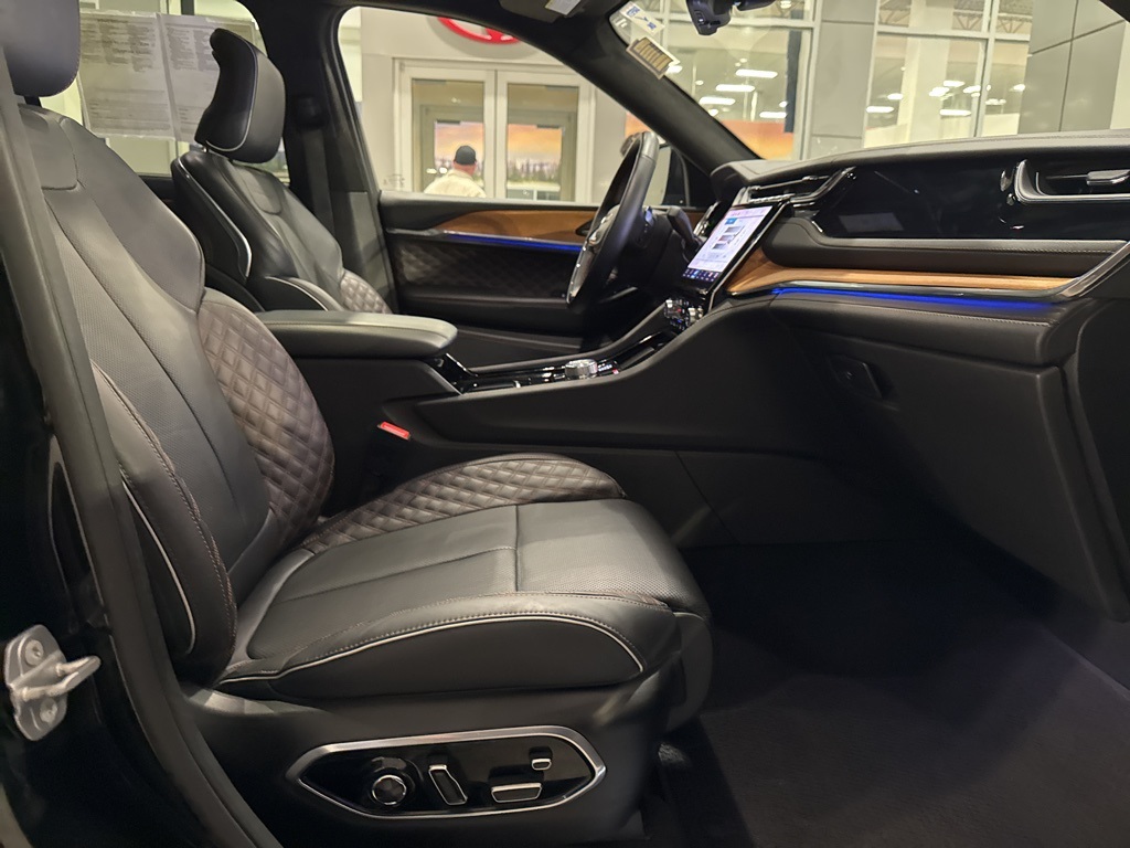 Used 2023 Jeep Grand Cherokee SUV