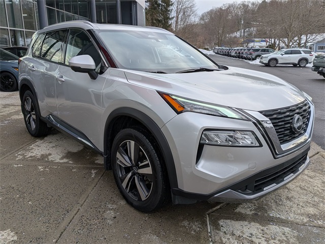 2023 Nissan Rogue SL's photo