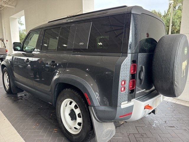 2021 Land Rover Defender 110 Standard photo 4