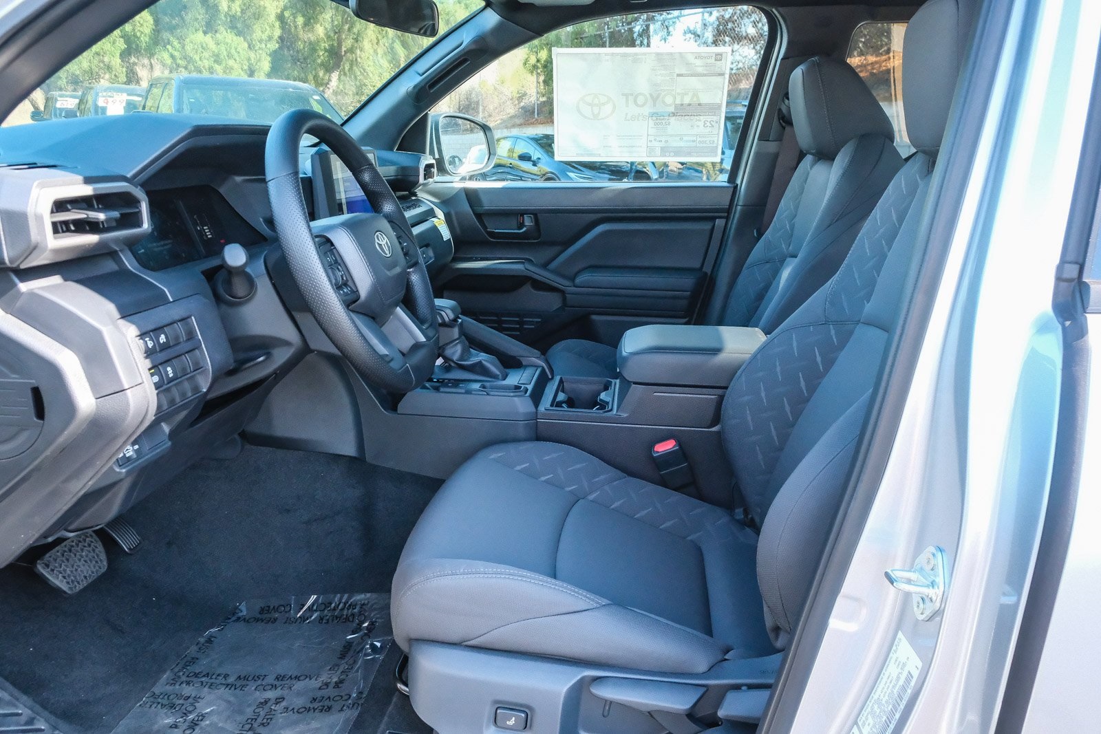 2025 Toyota Tacoma SR XtraCab photo 13