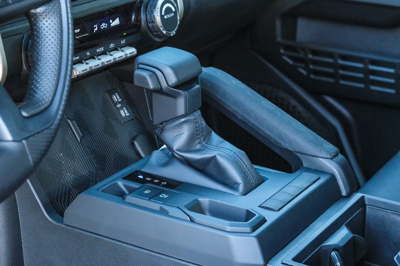 2025 Toyota Tacoma SR XtraCab photo 14
