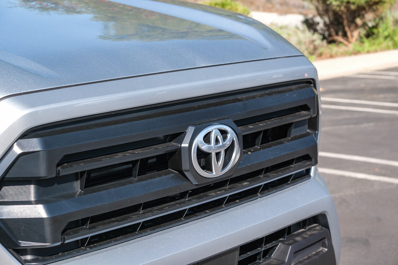 2025 Toyota Tacoma SR XtraCab photo 5