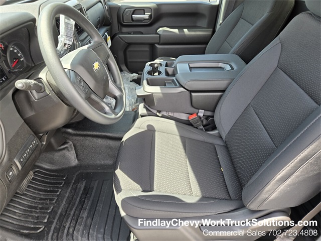 2025 Chevrolet Silverado 2500HD photo 4