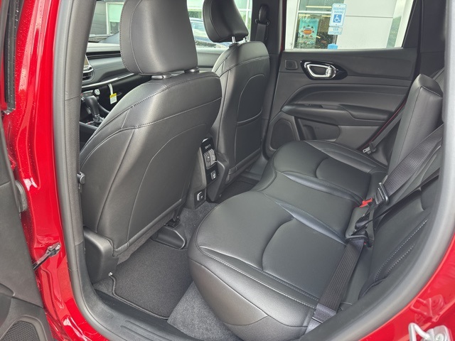 2025 Jeep Compass Limited photo 11