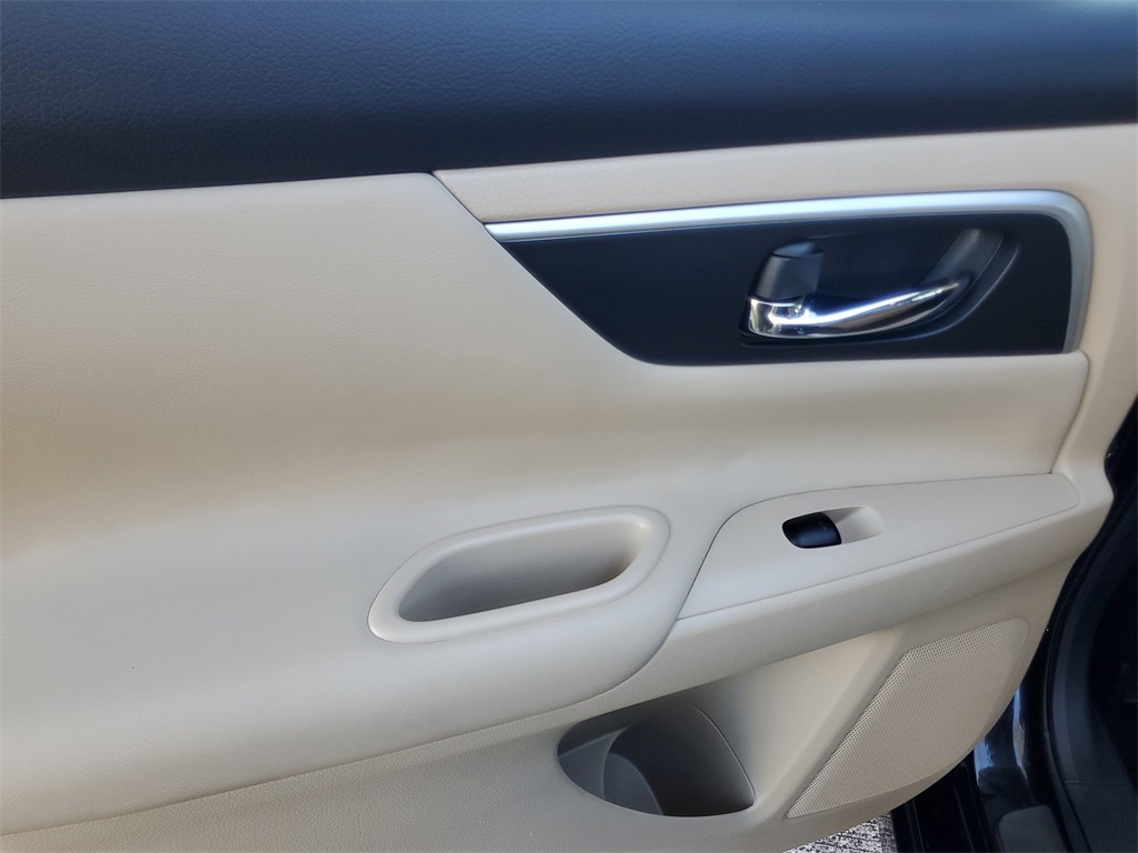 used 2016 Nissan Altima car, priced at $13,896