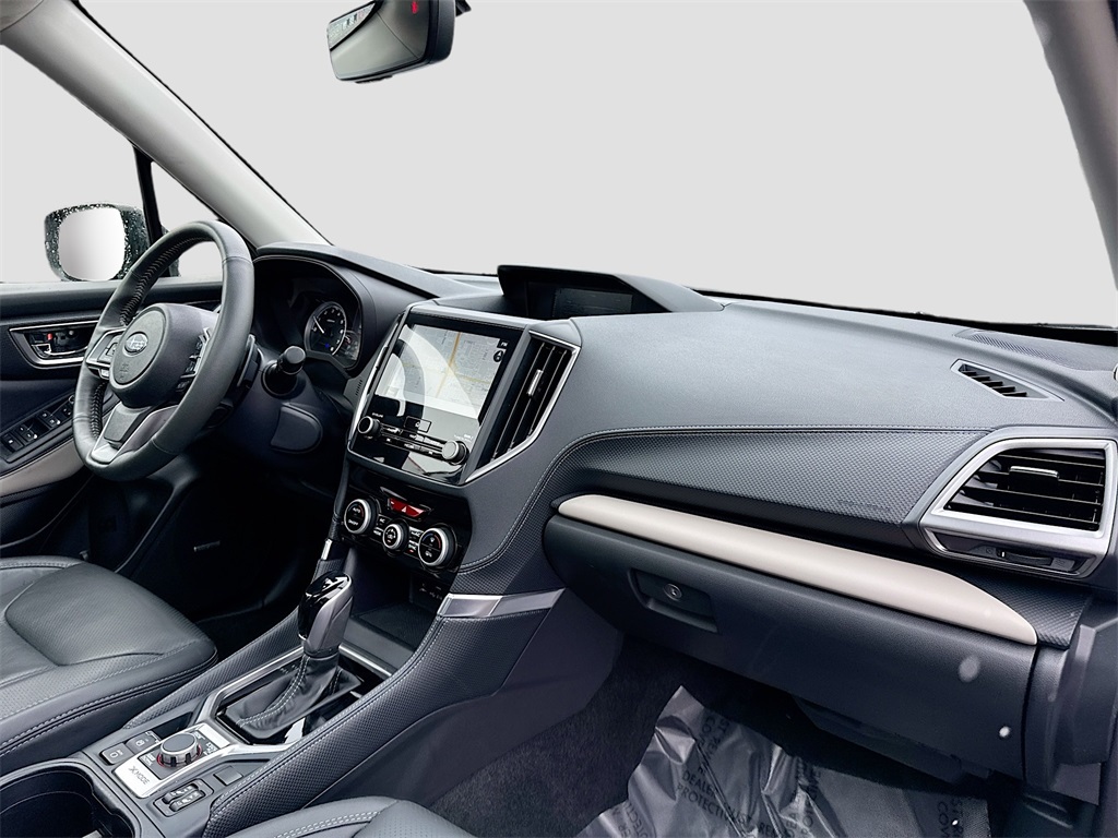 2024 Subaru Forester Limited photo 30