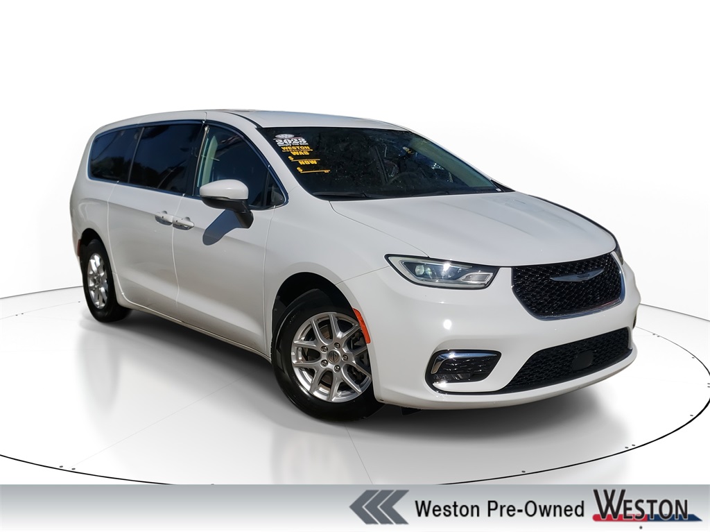 used 2023 Chrysler Pacifica car, priced at $24,995