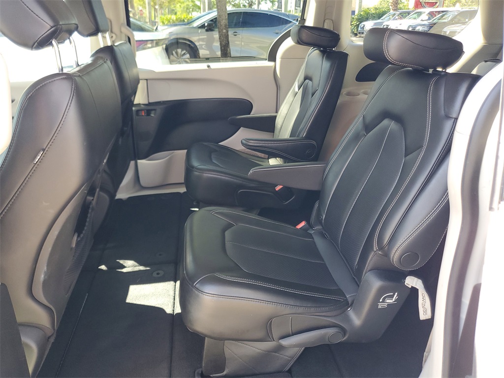 used 2023 Chrysler Pacifica car, priced at $24,995