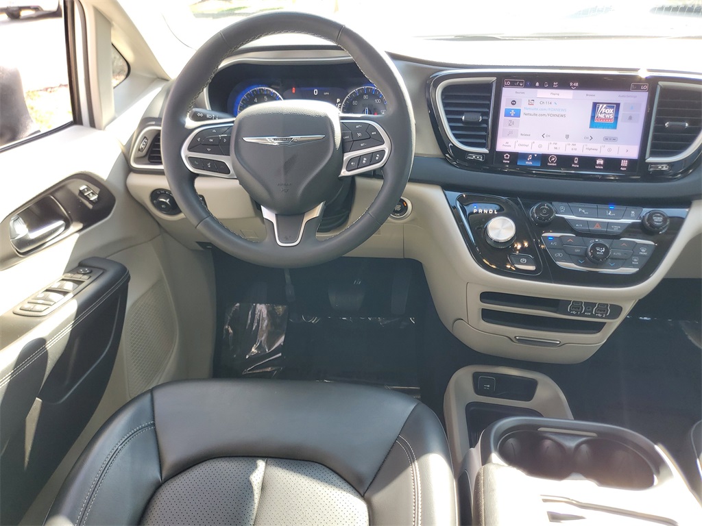 used 2023 Chrysler Pacifica car, priced at $24,995