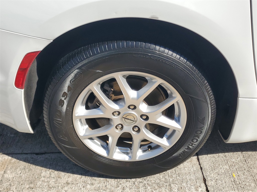 used 2023 Chrysler Pacifica car, priced at $24,995