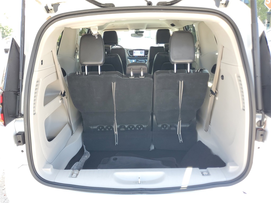 used 2023 Chrysler Pacifica car, priced at $24,995