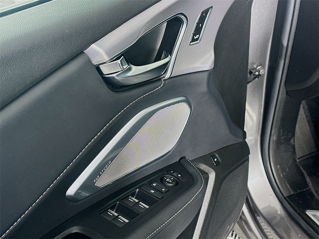 used 2023 Acura RDX car, priced at $36,999