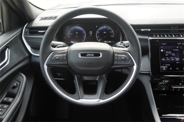 2025 Jeep Grand Cherokee Altitude X photo 14