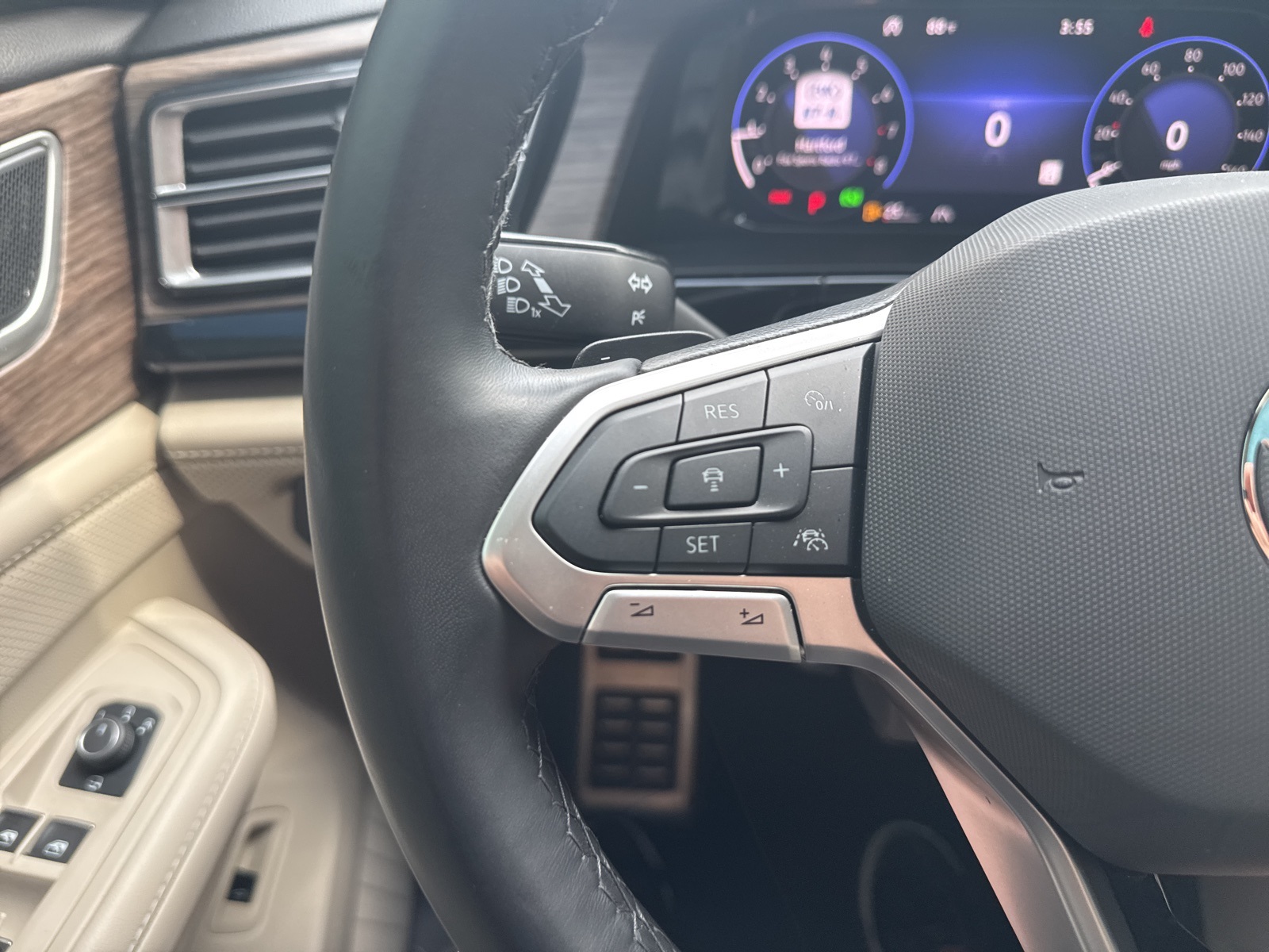 2024 White Volkswagen Atlas 2.0T SEL Premium R-Line AWD SUV