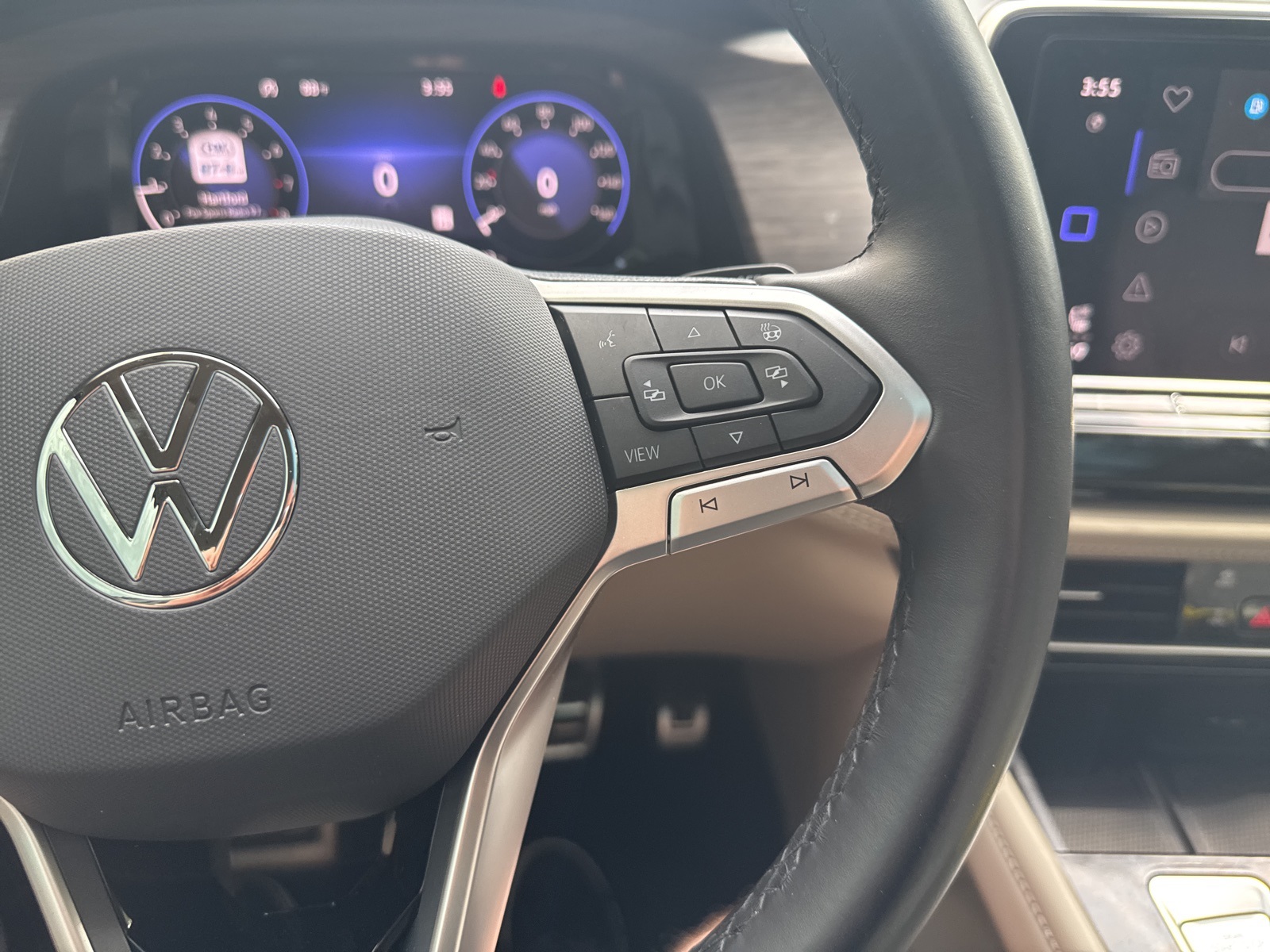2024 White Volkswagen Atlas 2.0T SEL Premium R-Line AWD SUV