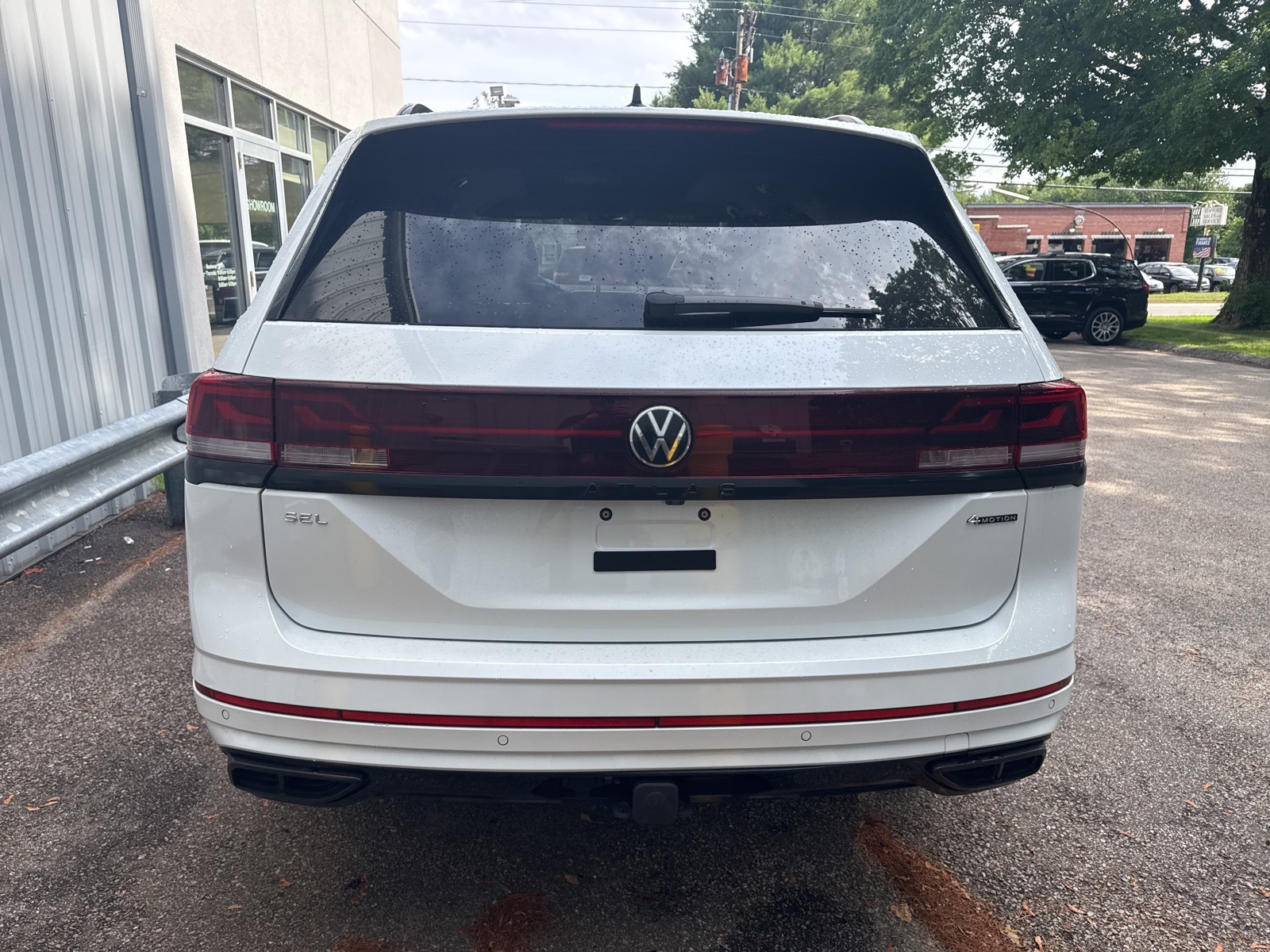 2024 White Volkswagen Atlas 2.0T SEL Premium R-Line AWD SUV