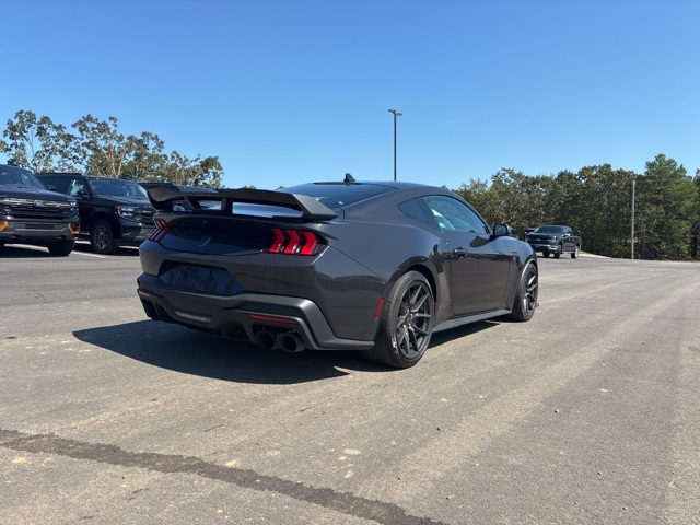 2024 Ford Mustang Dark Horse photo 2