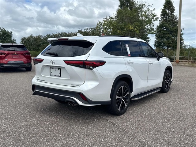 2022 Toyota Highlander XSE photo 3
