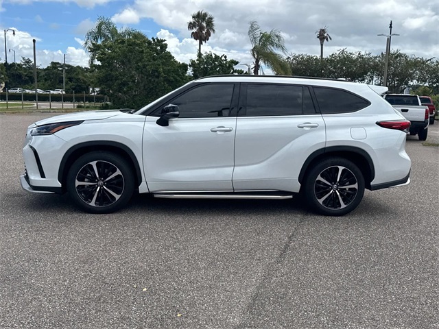 2022 Toyota Highlander XSE photo 6