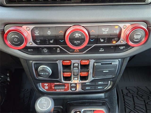 2024 Jeep Wrangler Rubicon photo 15