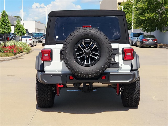 2024 Jeep Wrangler Rubicon photo 6