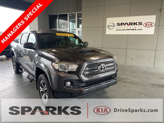 2017 Toyota Tacoma TRD Sport's photo