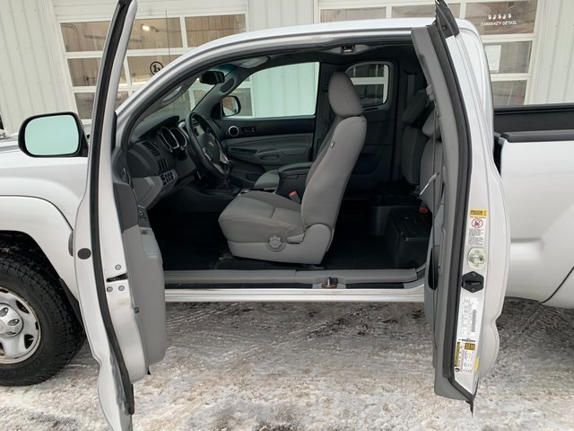 Used 2013 Toyota Tacoma Truck