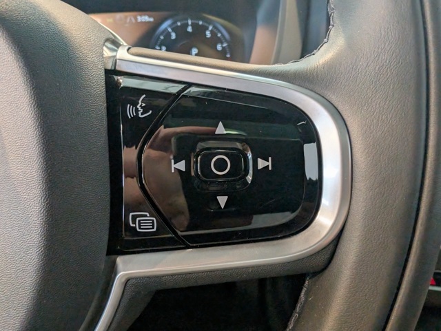 2021 Volvo XC60 T5 Inscription photo 17