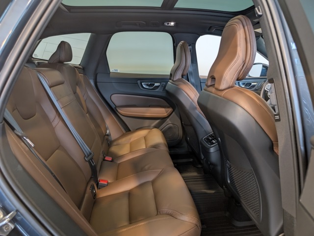 2021 Volvo XC60 T5 Inscription photo 27