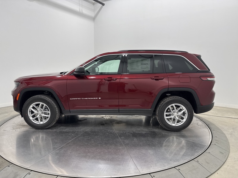 2025 Jeep Grand Cherokee Laredo X photo 4