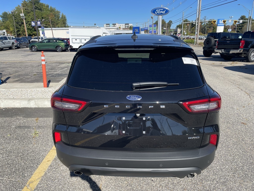 2026 Ford Escape ST-Line photo 3