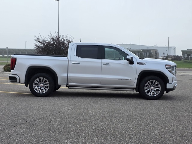 2023 GMC Sierra 1500 4WD Crew Cab Short Box Denali