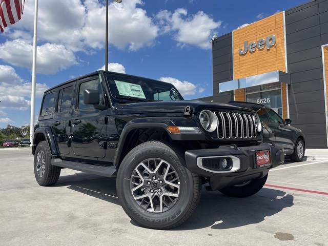 2025 Jeep Wrangler 4-Door Sahara's photo