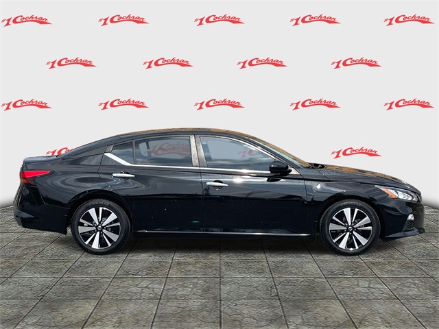 2021 Nissan Altima 2.5 SV photo 2