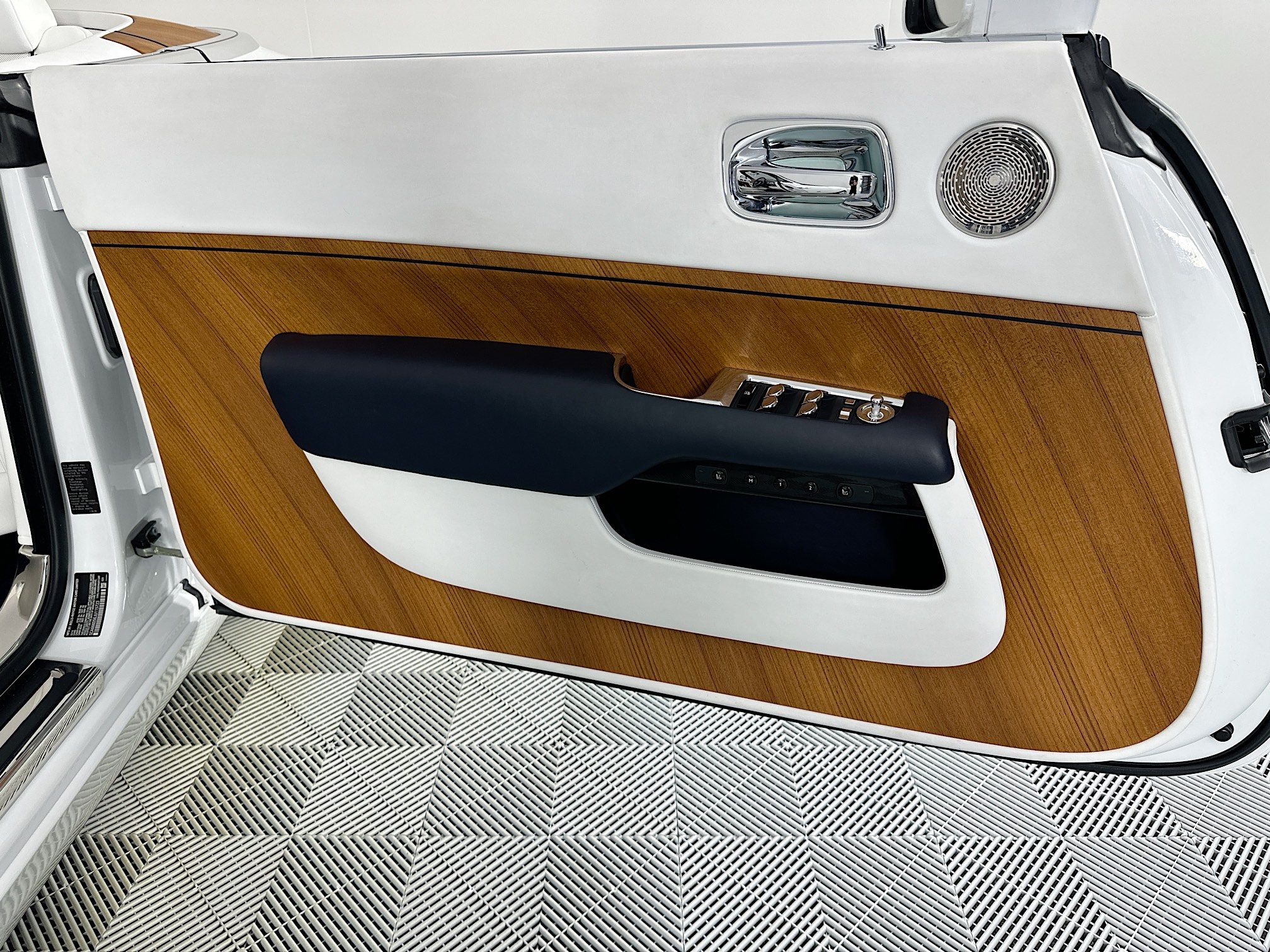 used 2018 Rolls-Royce Dawn car, priced at $284,995